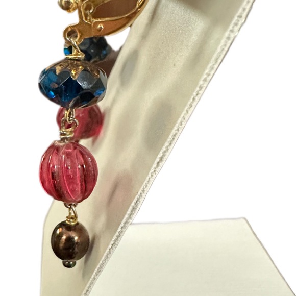 Blue and Pink Faceted Crystals. Gold tone. Lever Back Earrings. - Picture 2 of 3